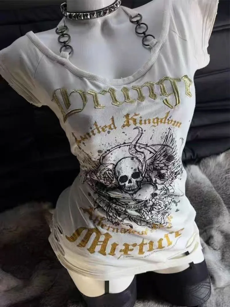 

Subculture American Retro Spicy Girl White Printed Short Sleeved Graphic T Shirts Summer Slimm Goth Design Sexy Ripped Hole Tops