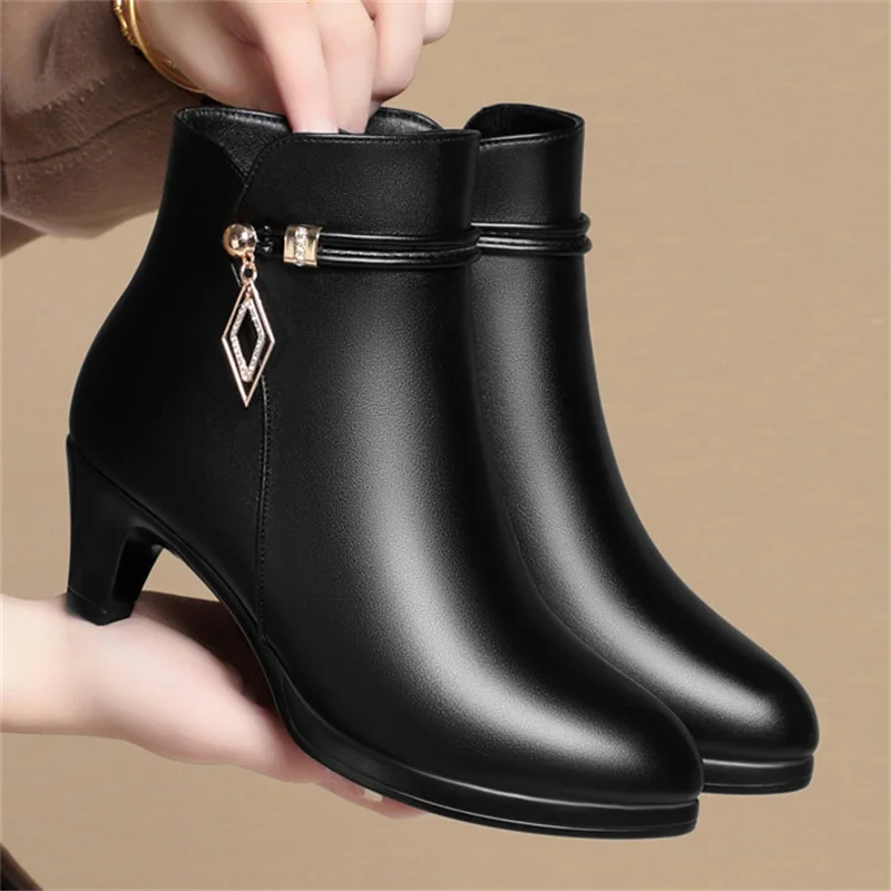 Comfort Fashion Soft Leather Winter Shoes Platform Boots 2024 Elegant Black Block High Heels Ankle Office Mom Boots