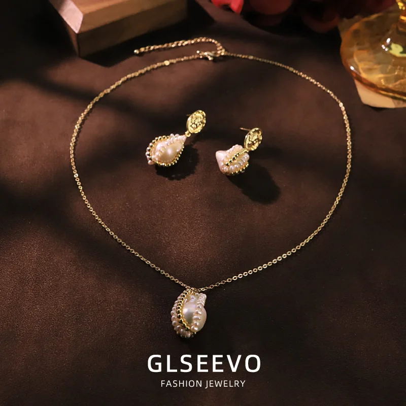 Design Baroque Pearl Copper Bead Necklace Earring Set A Unique And Versatile Jewelry Piece Women