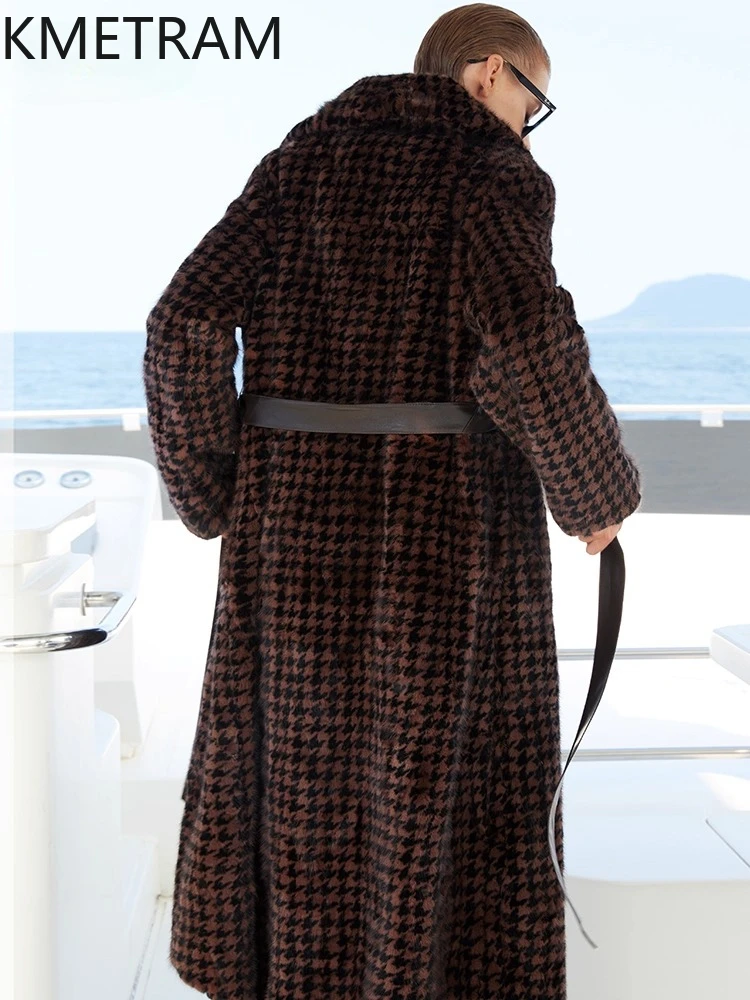 سترة نسائية من فرو المنك الطبيعي لعام 100% بنمط houndstooth معطف طويل من الفرو الحقيقي معاطف شتوية فاخرة ملابس نسائية 2025 schuba femenska