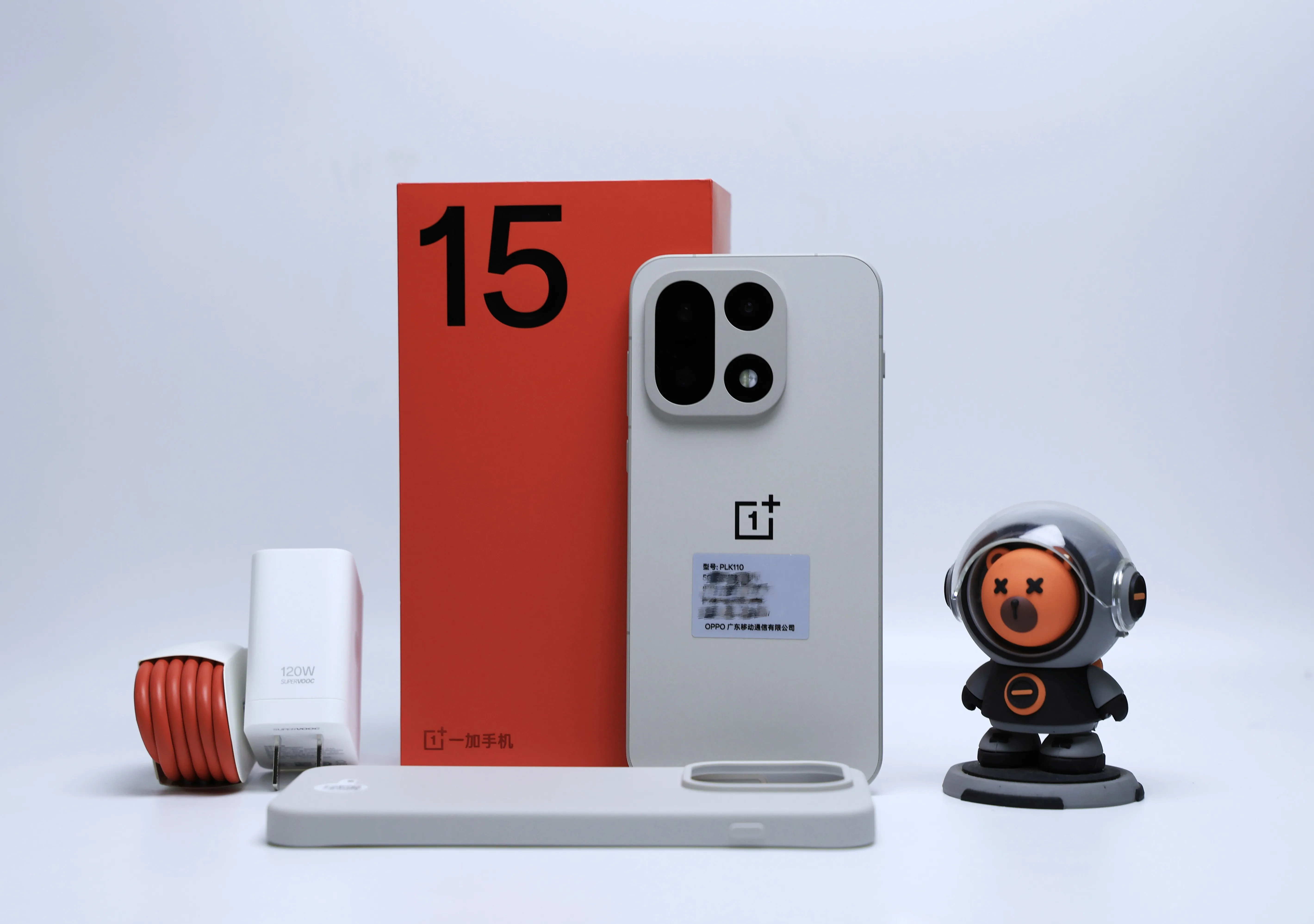 NEW Global Rom OnePlus 15 Phone 5G Snapdragon 8 Elite Gen 5 6.78 165Hz AMOLED 7300mAh 120W SUPERVOOC NFC OTA 50MP OxygenOS 16