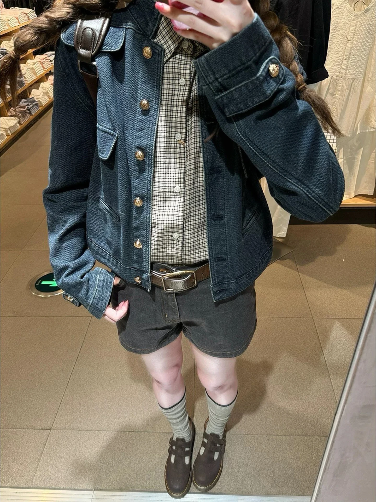 Retro Style Loose Fit Blue Denim Jacket Women's Single Button Stand Collar Top Breathable Short Coat Metal Buckle Fastening