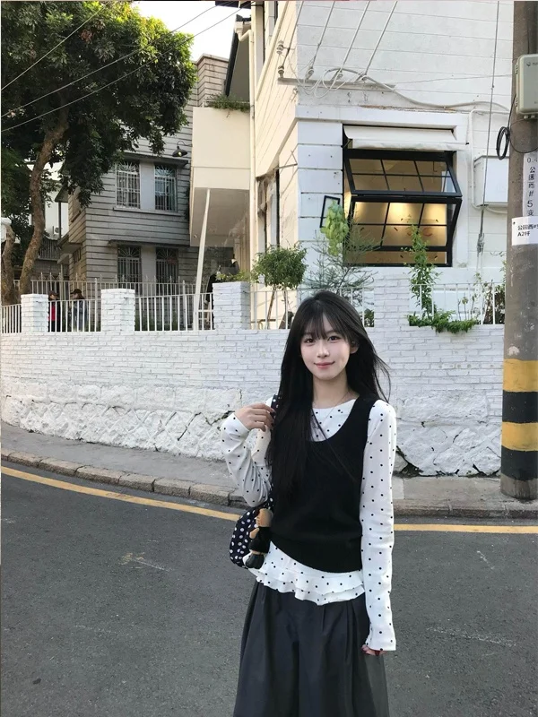 

Women's Loose V-Neck Knitted Vest Outerwear Spring Autumn Casual Comfortable Breathable Outerwear Fashionable Trendy Style