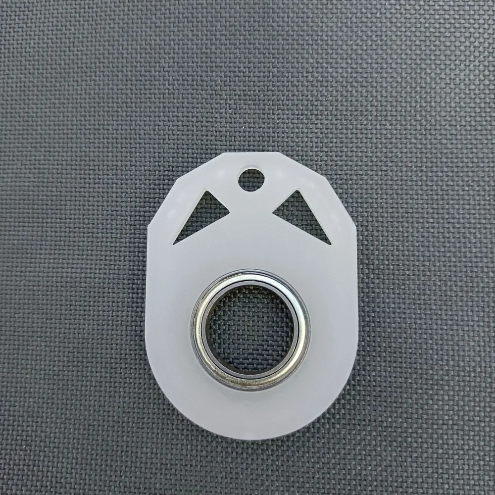 Anti-ansiedade dedo rotação Keychain, Noctilucent, portátil, na moda, aliviar o tédio Spinner