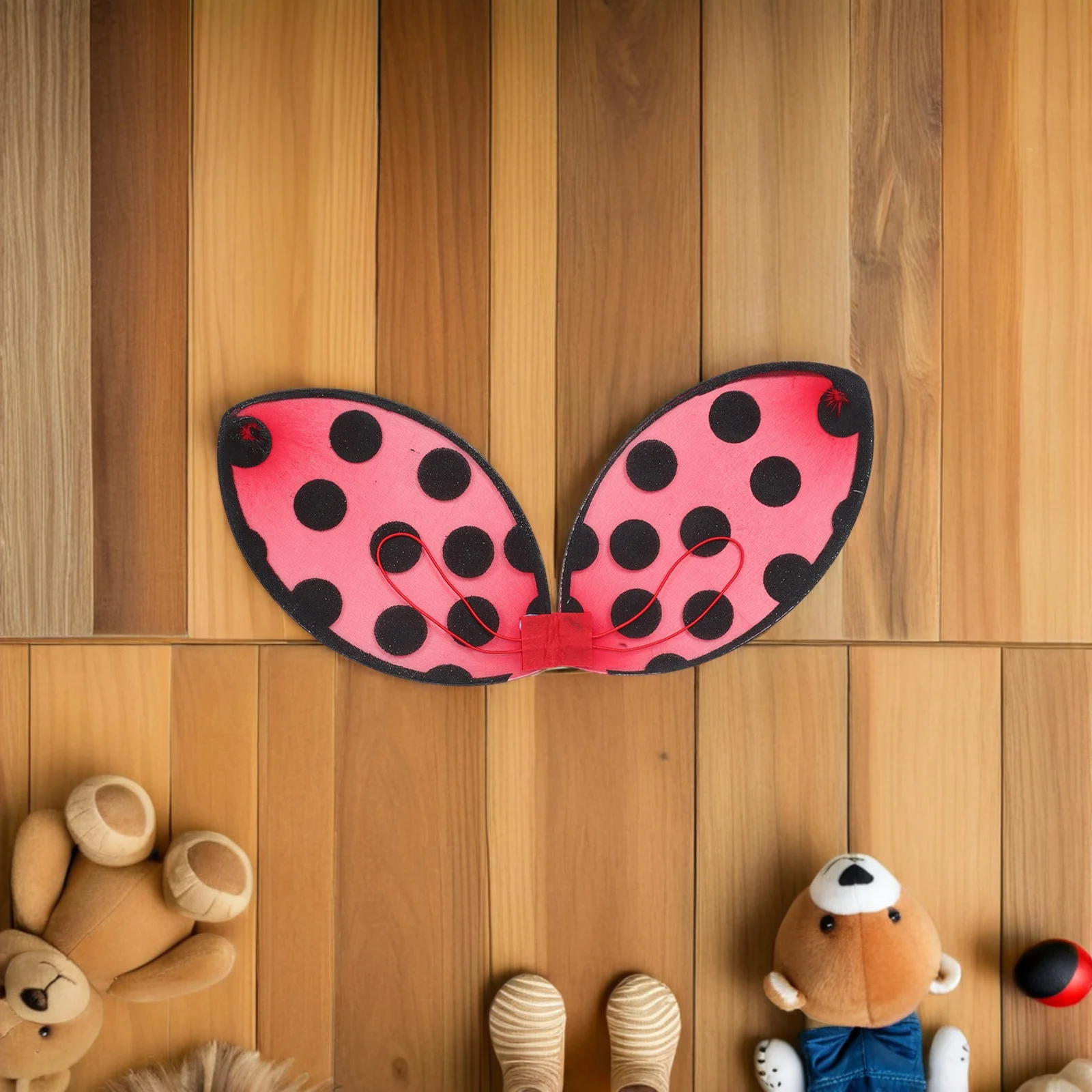 

2Pcs Ladybug Wings Red Foldable Lightweight Performance Props for Halloween Dress-Up Cosplay Ladybug Wings for