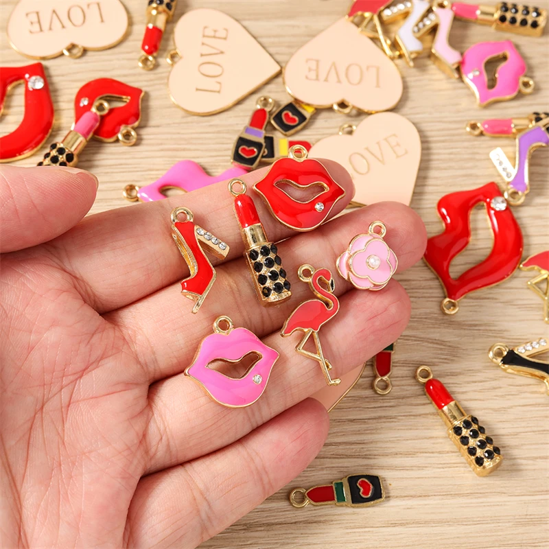 10 Stück Niedliche Gemischte Emaille-Anhänger mit Roten Lippen und Lippenstift-Herzen für Schmuckherstellung, Ohrringe, Halsketten, DIY-Bastelzubehör – Detail 2