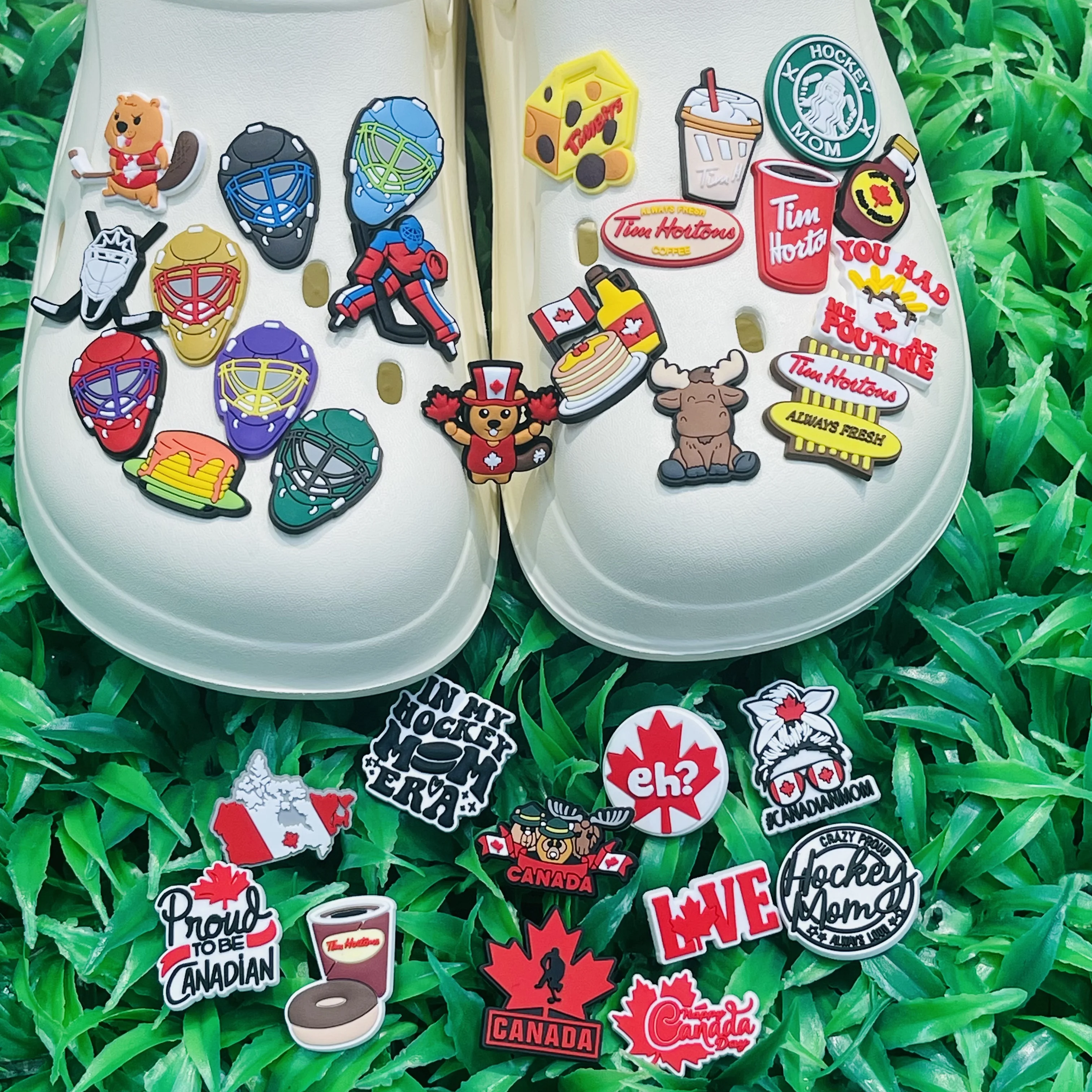 8-33pcs Canada Leaf Desinger Love PVC Sandals Shoes Buckles Clog Charms Decorations DIY Wristbands Kids Party Gift