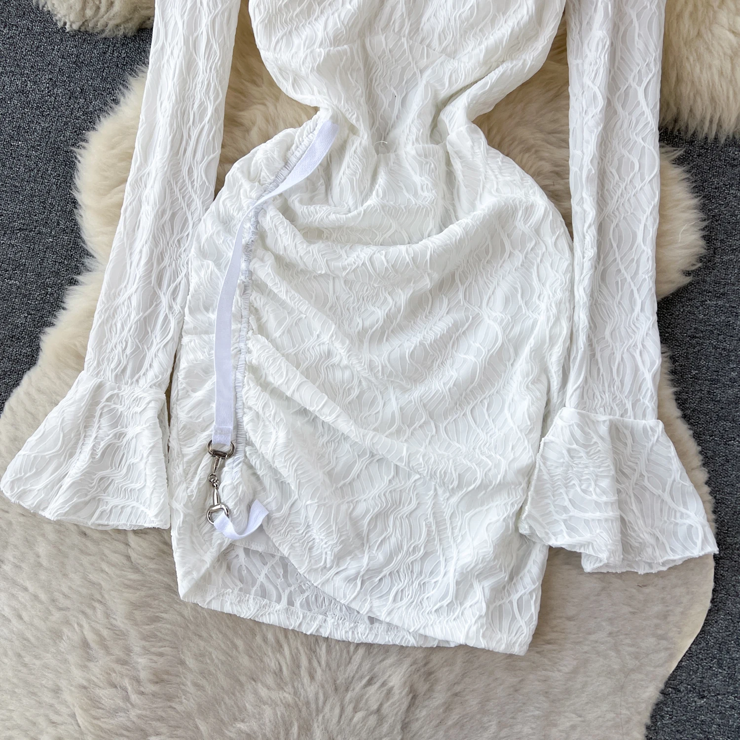 Modieus Fair Meisje Witte Bodycon Korte Jurk Dames Herfst Vest Kleine Sweetheart Shoulder Strakke Geplooide Design Korte Jurk