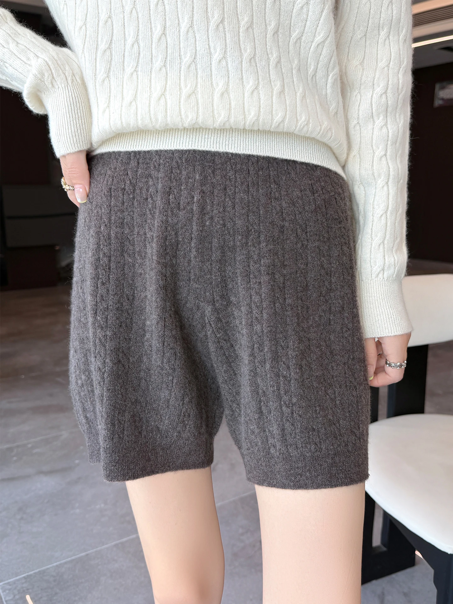 New 100% Merino Wool Cable Knit Shorts Women Autumn Winter High Waist Elastic Waistband Casual Trousers Warm Soft Short Pants