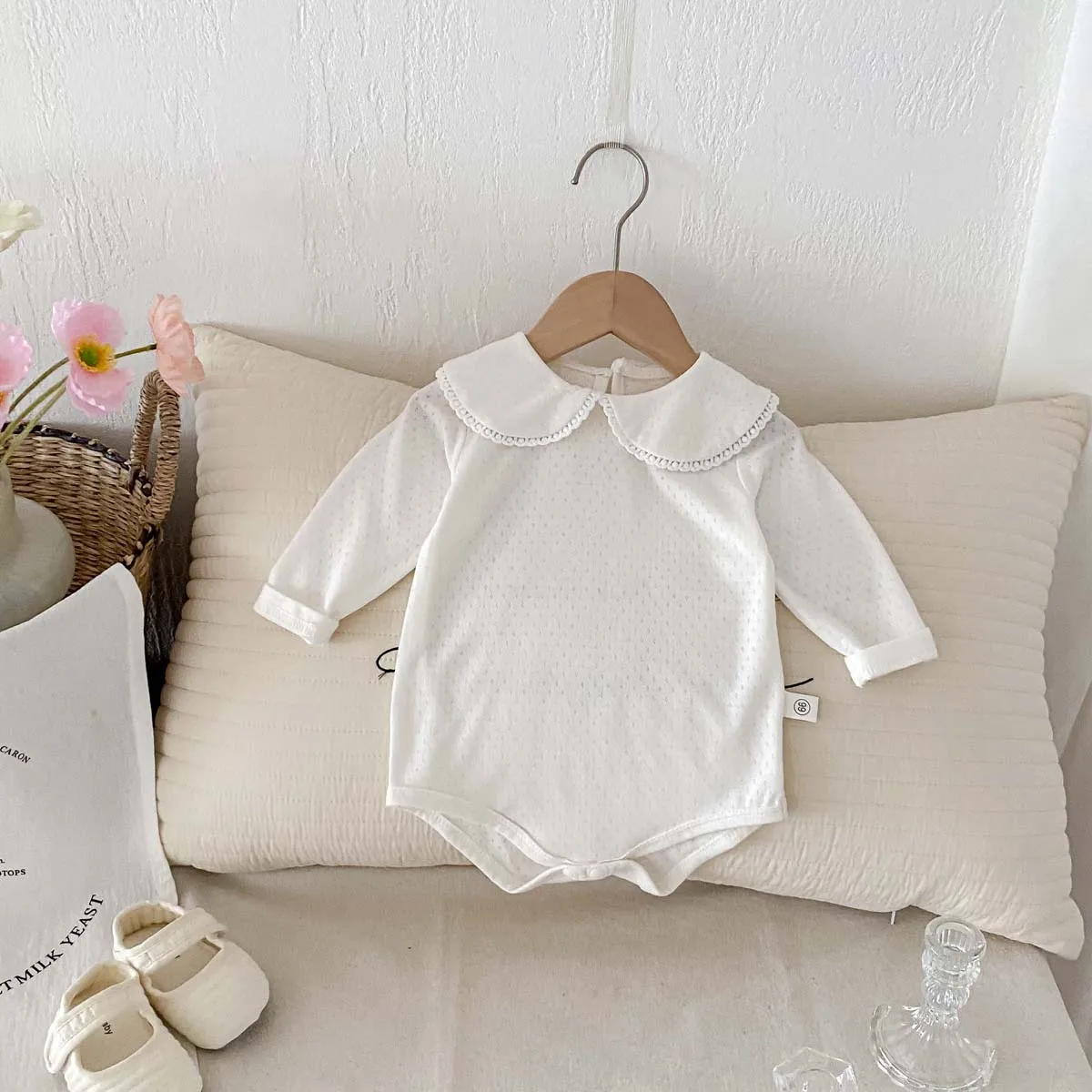 Spring and Autumn Newborn jumpsuit, Baby jumpsuit, Girls\' long sleeved lace collar jumpsuit, 0-2 years old