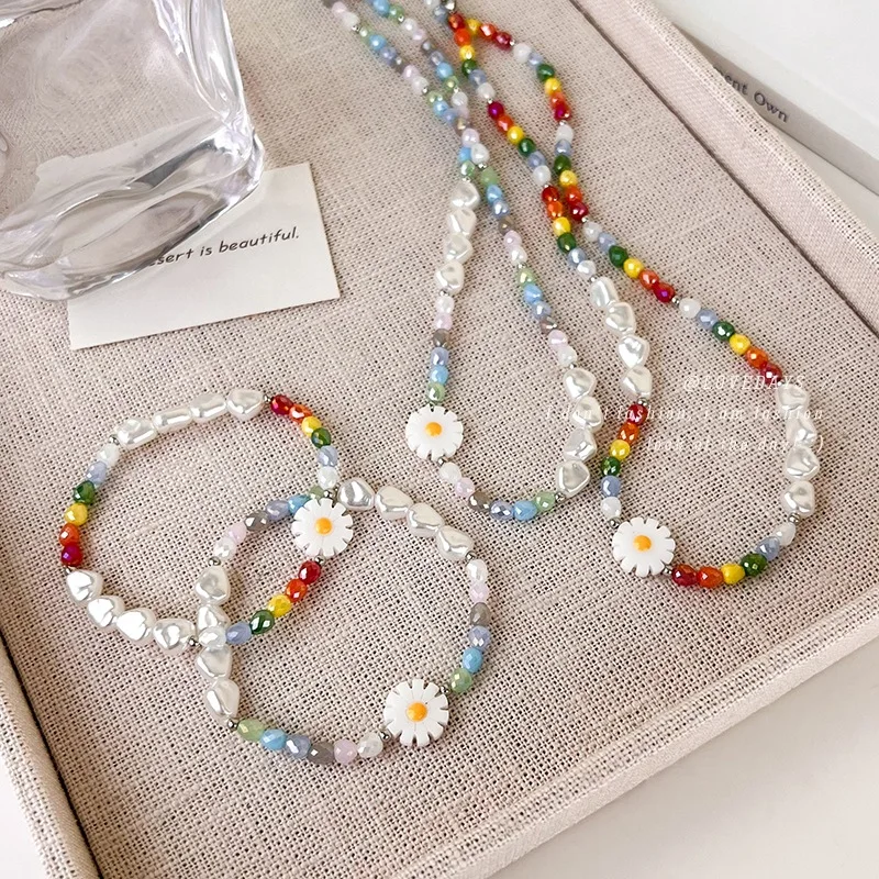 Premium Colorful Daisy and Pearl Necklace Summer Lightweight Collarbone Chain Fashion Trendy Elegant for Women