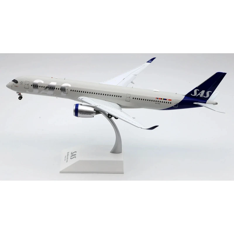 1:200 Diecast Alloy Plane SAS Airbus A350-900XWB Aircraft With Stand Model SE-RSC Flaps Down Collection Display XX2420A Gifts