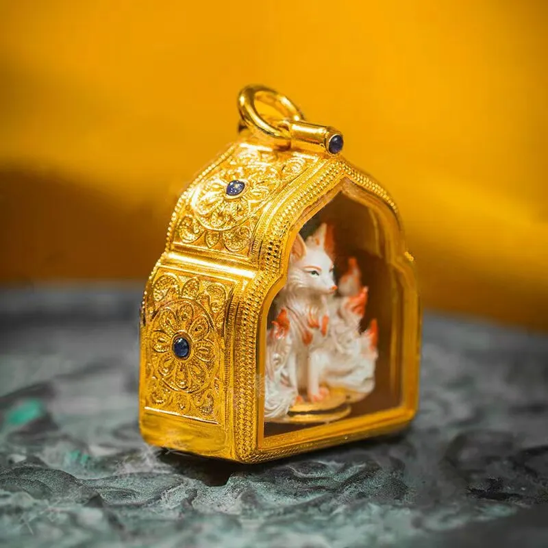 Tibetan Hand-Painted Nine-Tailed Fox Thangka - Gilt Copper Amulet Exquisite Portable Hanging Ornament