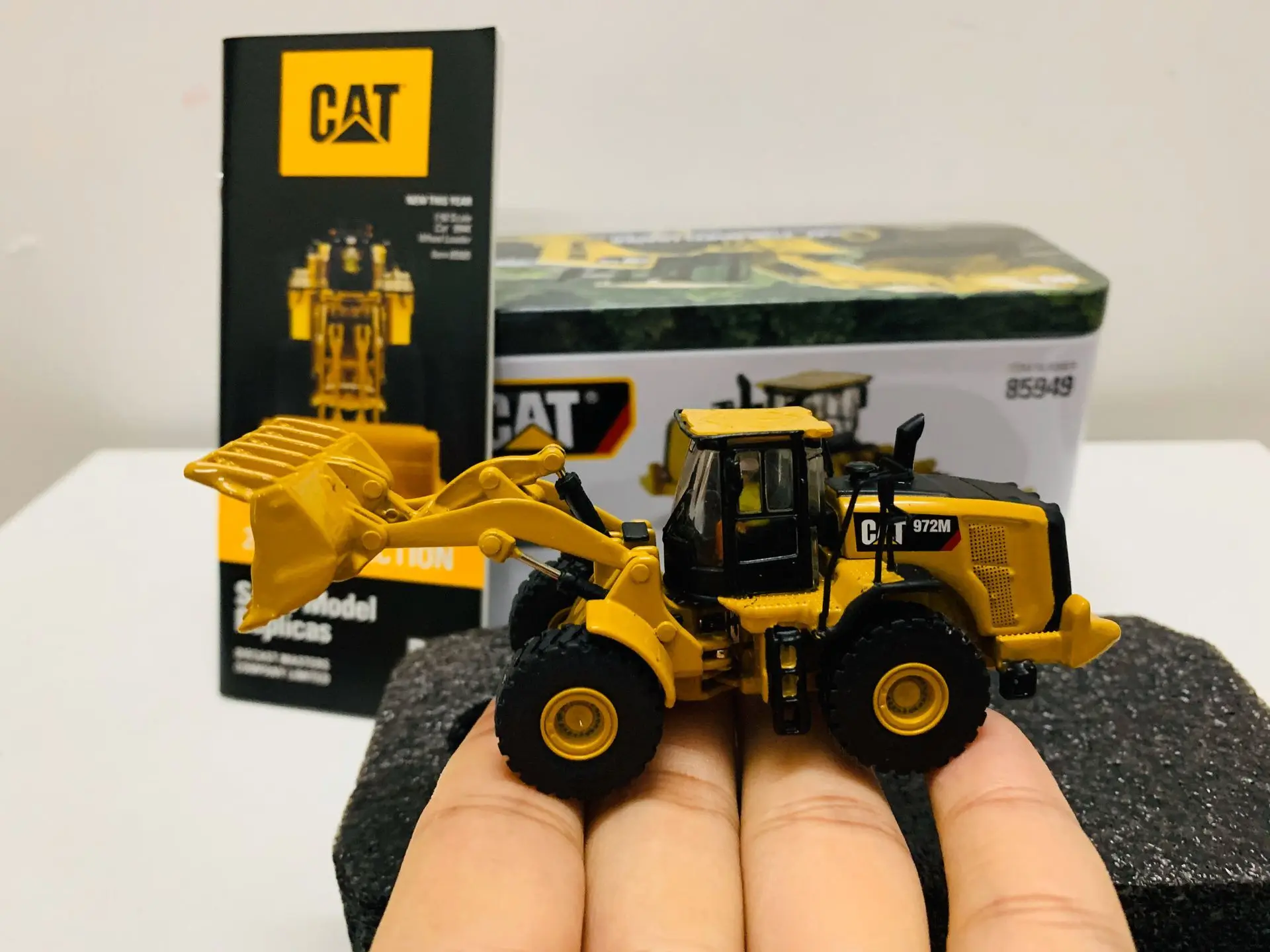 

1/87 Scale Alloy Toy Engineering Model DieCast - 972M Wheel - Loader - Excavator Boy's Birthday Gift Scene Decoration DM-85949