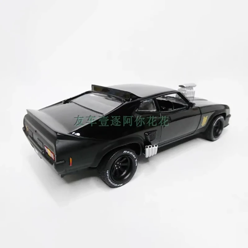 GREENLIGHT 1:24 Scale 1973 FALCON XB V8 Alloy Emulation Car