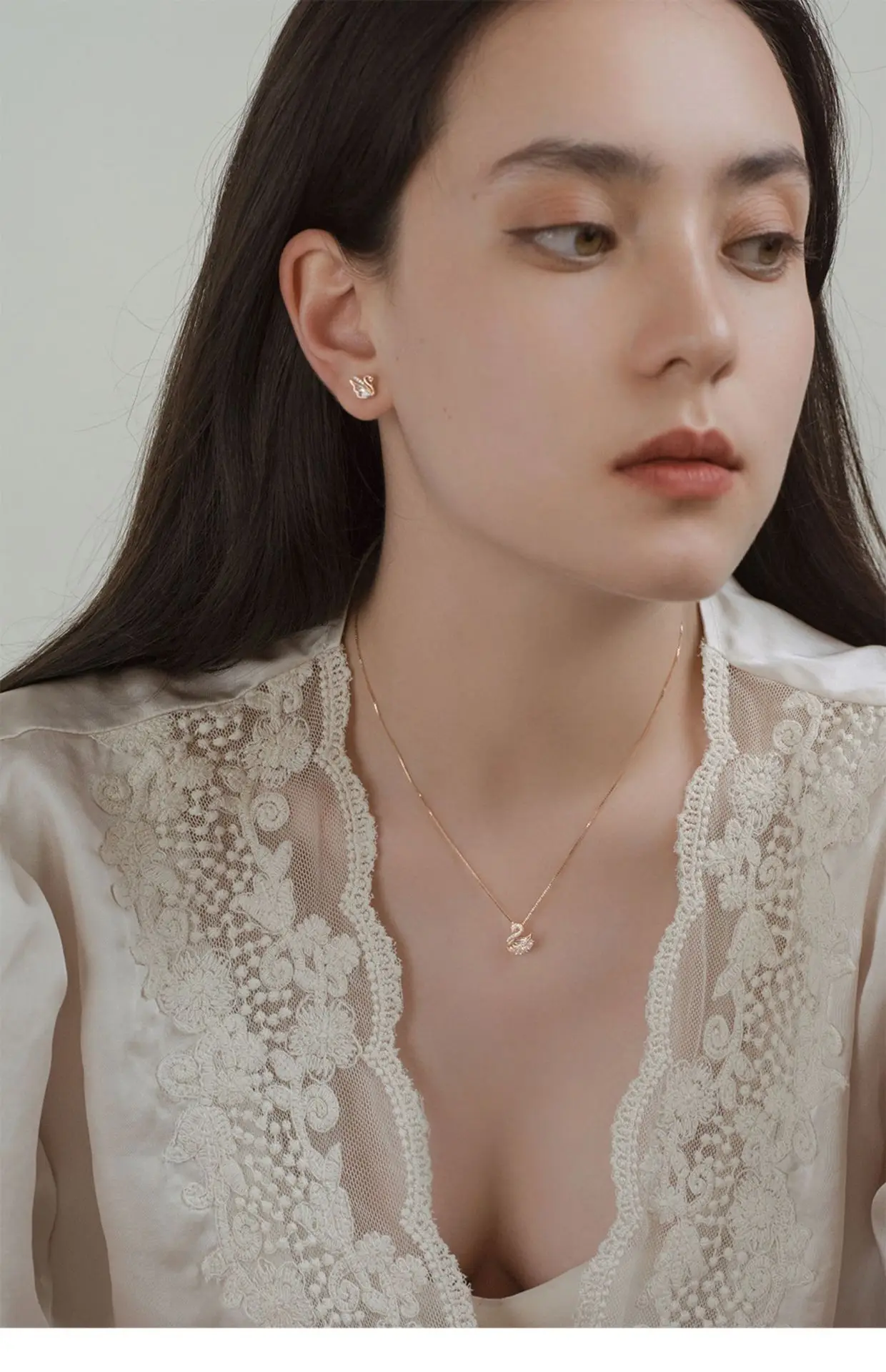 Fashion Rhinestone Swan Bird Pendant Necklace For Women Elegant Zircon Swan Choker Chain Office Party Jewelry Lady Friend Gifts image 4