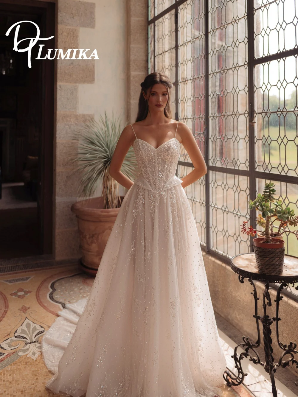 

Stylish Spaghetti-Strap Sequin Wedding Dress 2026 Romantic Glittering Church Bridal Gown Shiny A-Line Floor-Length Bridal Dress