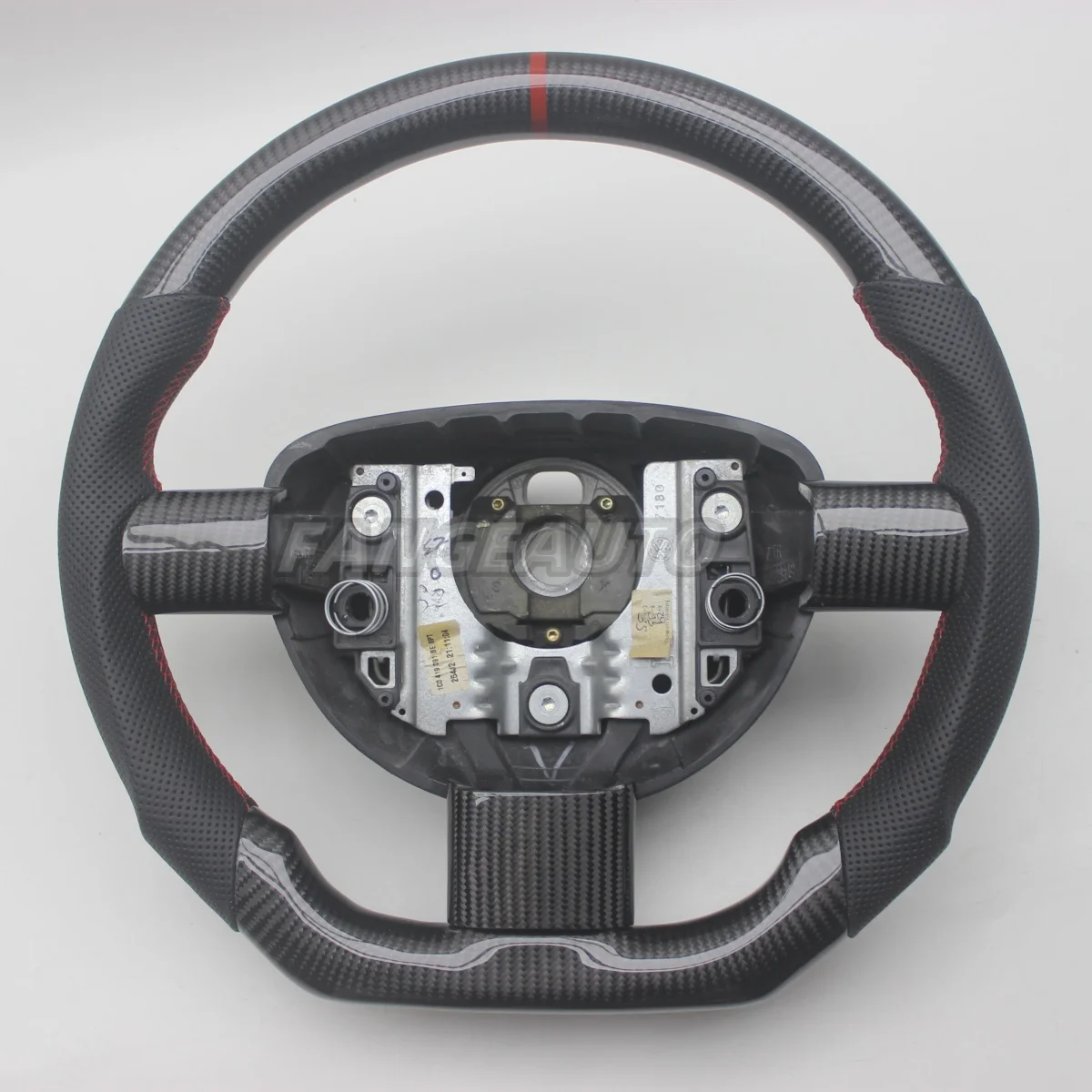 

Сменный руль из настоящего углеродного волокна для Volkswagen Beetle 1998-2011 гг.