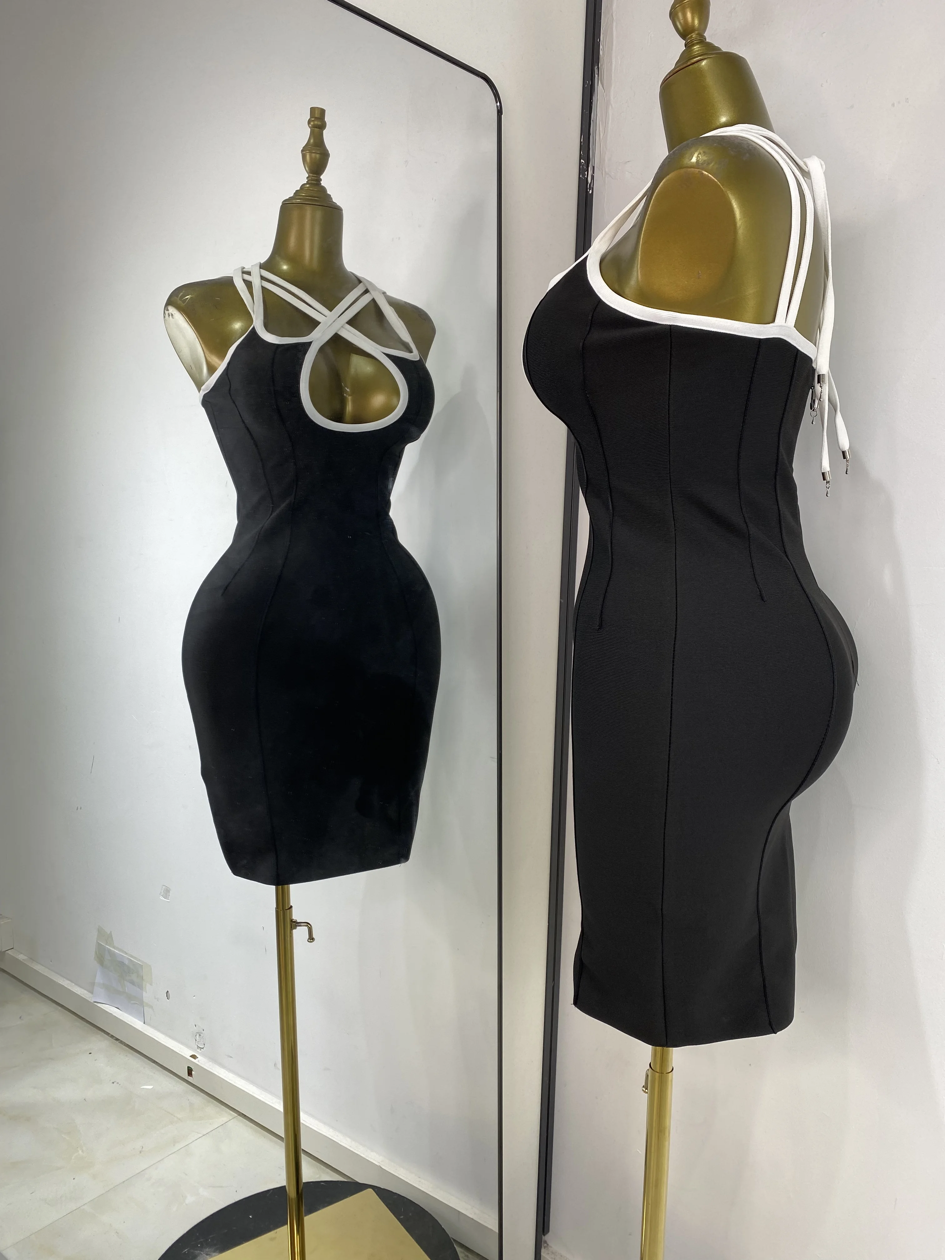 فستان نسائي صيفي أسود بأشرطة متقاطعة بطبقة مزدوجة Bodycon فساتين حفلات مسائية صغيرة محبوكة مرنة في الشارع العالي