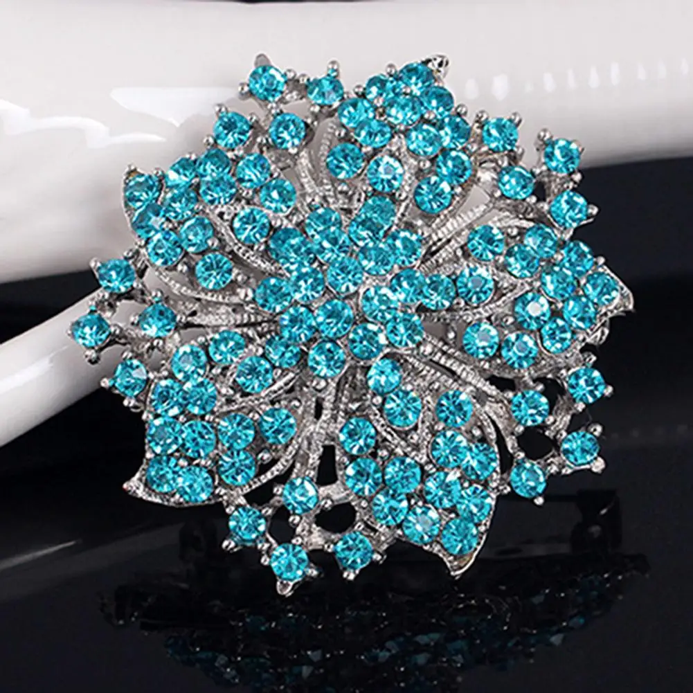 Rhinestone Vintage Flower Brooches For Women Wedding Brooch Dress Party Coat Elegant Crystal Flower Pins Brooches Blossom Brooch