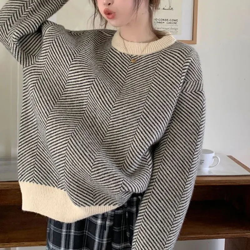 

Female Clothing Striped Casual Jumpers Korean Loose Autumn Winter Stylish Spliced O-Neck Commute Long Sleeve Knitted Sweaters