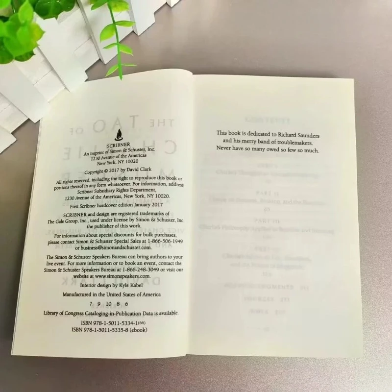 Livro de bolso do Tao de Charlie Munger em inglês