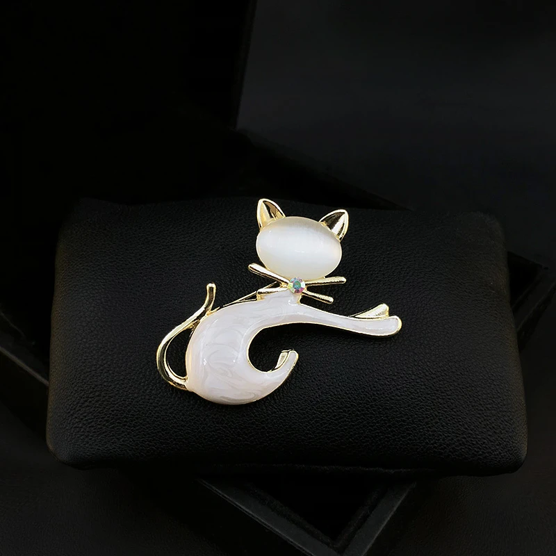 Cute Cat Japanese Style Kitty Brooch Women's Accessories Cartoon Animal Corsage Pin Fixed Clothes Decoration Jewelry Gifts 3270