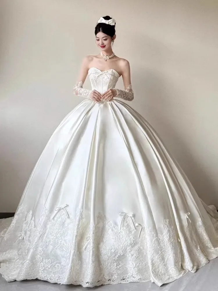 

Атласное свадебное платье без бретелек без рукавов, свадебное кружевное платье с вышивкой, уменьшающее возраст, ретро, высококачественная текстура, со шлейфом по индивидуальному заказу