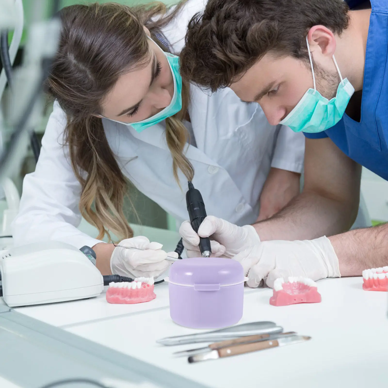 

Small Retainer Travel Case Portable Denture Storage Box Orthodontic Braces Holder Leak Proof Brace Protector Case