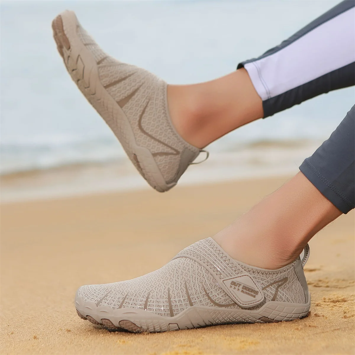 New Style Velcro Beach Wading Shoes for Men and Women, Non-Slip and Cut-Resistant River Tracing Shoes, Multifunctional Sports Shoes for Snorkeling, Swimming, Yoga, and Fitness