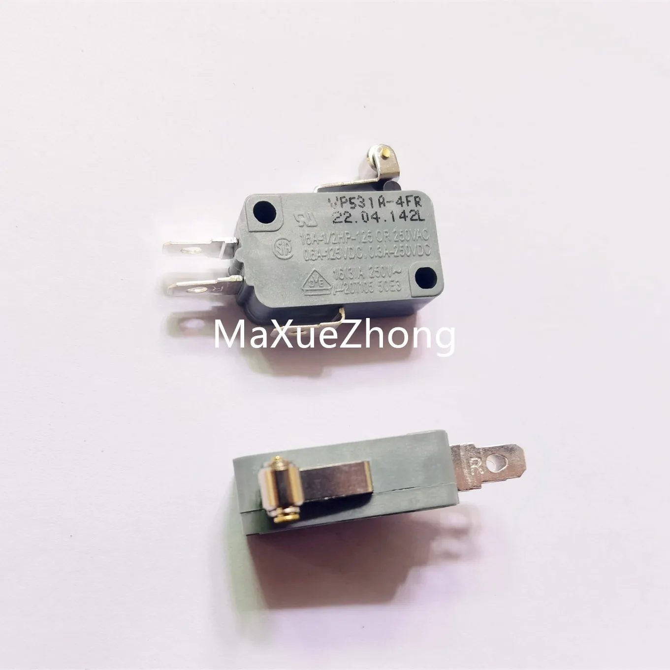 Original New 100% Micro Switch VP531A-0FR VP531A-4FR 16A 250V Short Wheel One Open and One Close