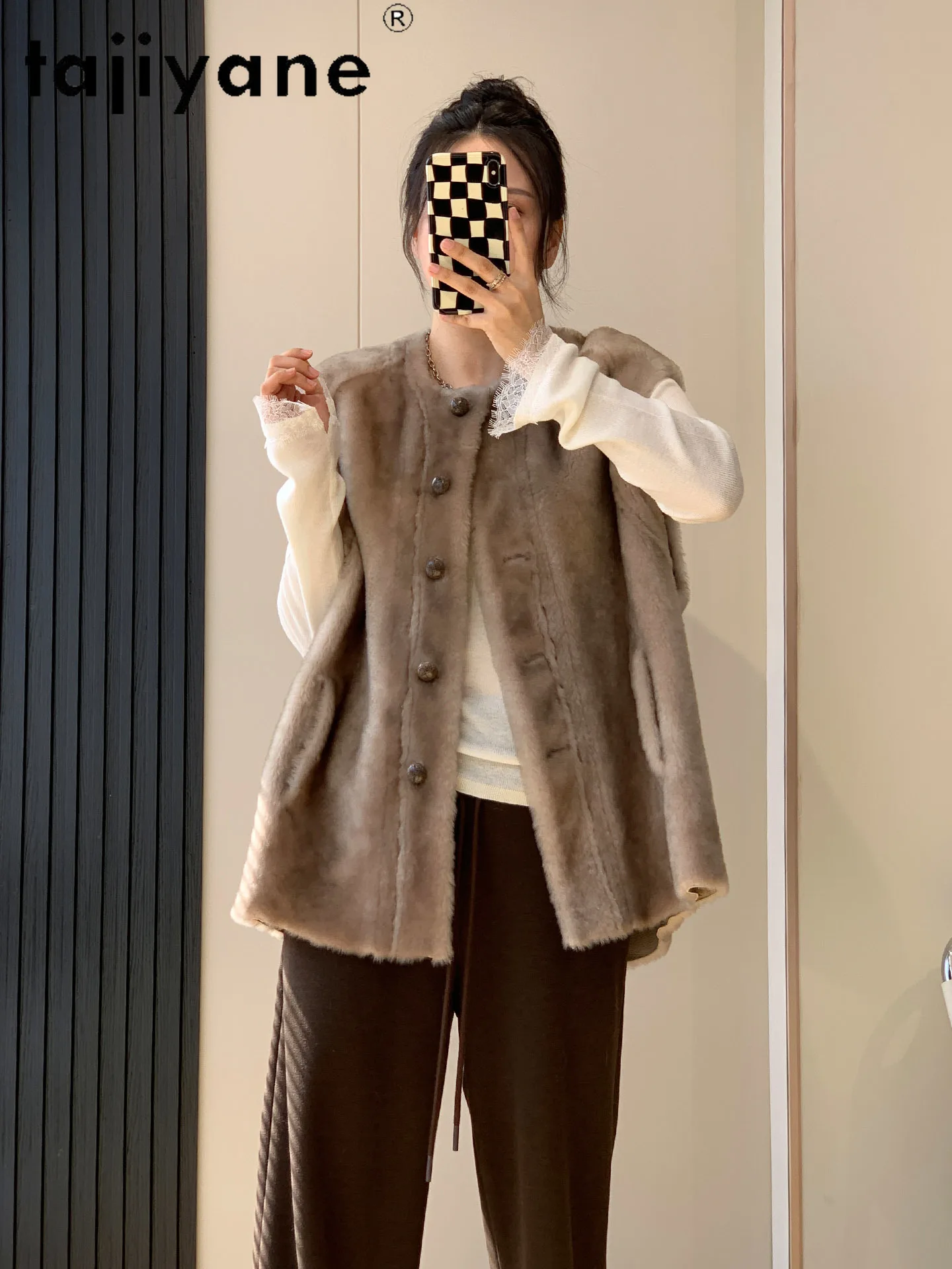 เสื้อกั๊กขนแกะแท้ 100% เมอริโนวูล สำหรับผู้หญิง เสื้อแจ็คเก็ตขนสัตว์แท้ไร้แขน คุณภาพสูง เสื้อผ้าฤดูหนาว 2025