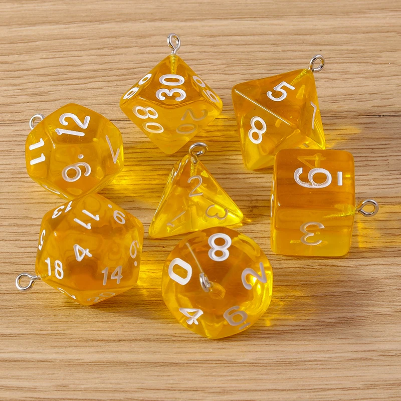 7 Stück gemischte bunte Harz-Spielwürfel-Anhänger für die Schmuckherstellung, Ohrringe, Halsketten, Schlüsselanhänger, DIY-Bastelzubehör – Detail 16