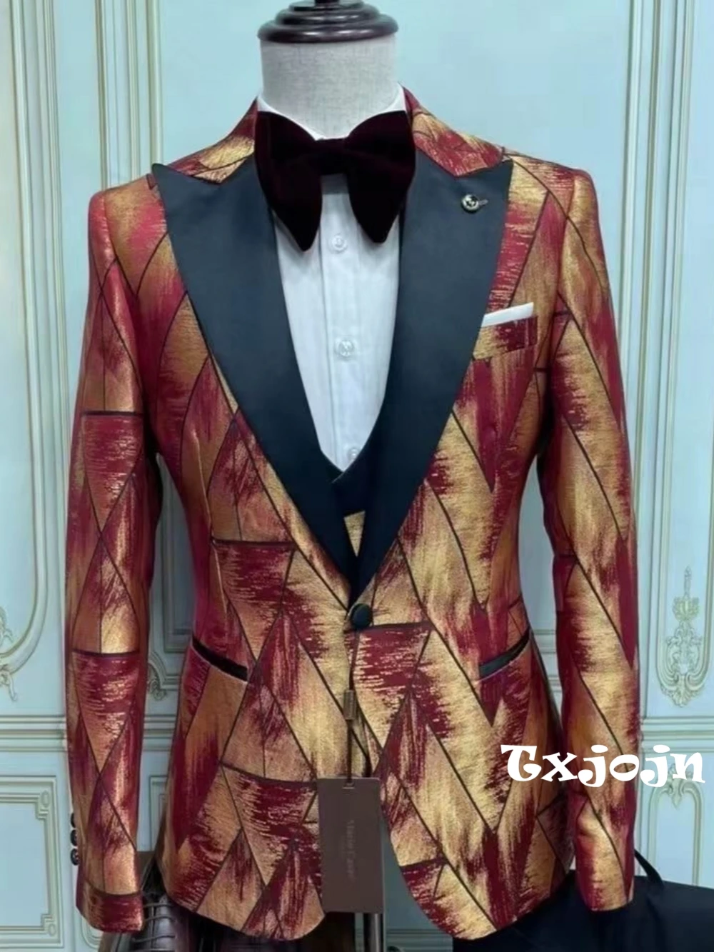 

Gorgeous Casual Single Breasted Men's Suits 3 Pieces Wedding Birthday Party Prom Wear Handsome Peak Lapel Tuxedo For Performance