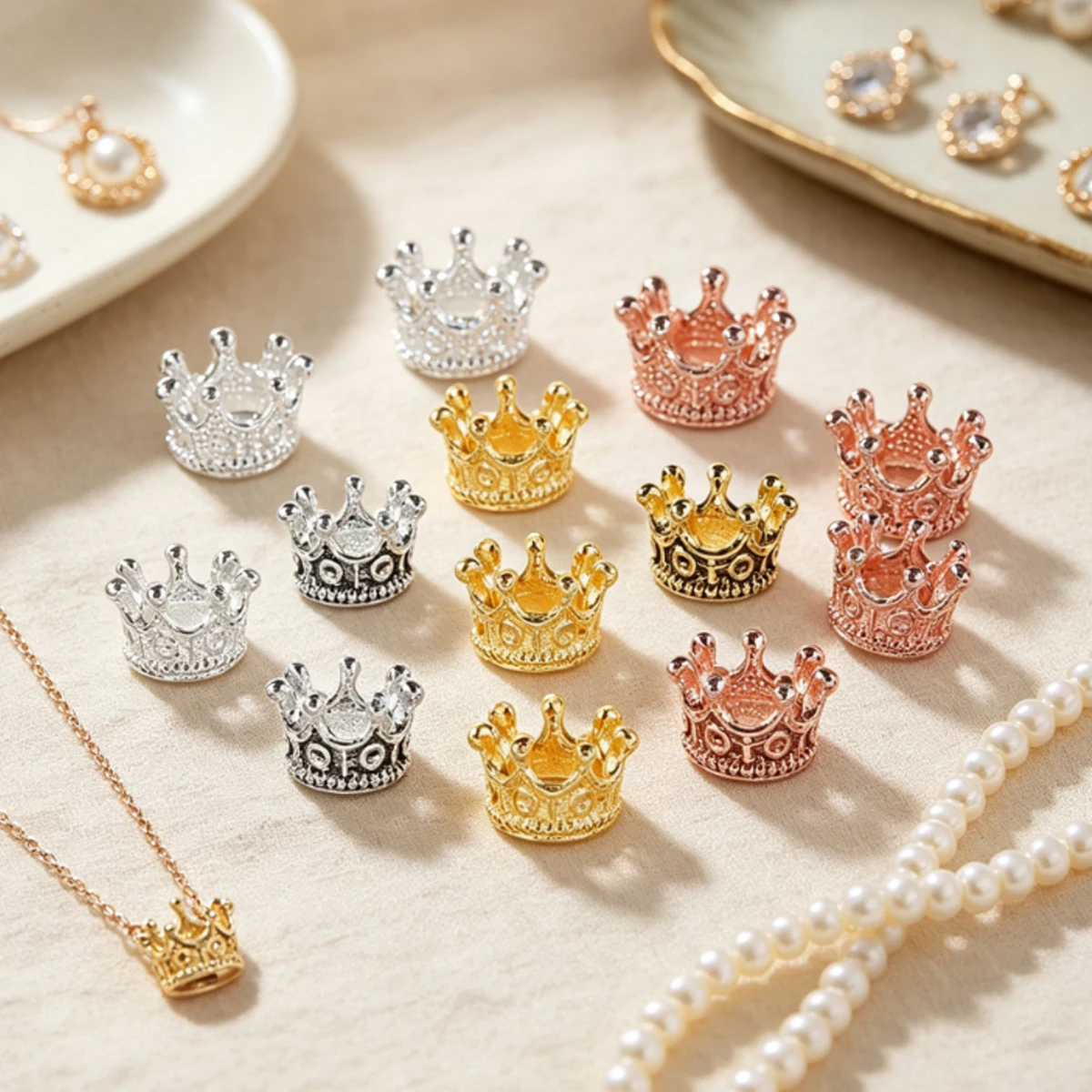 15Pcs Mini Crown Figurines in Vintage Alloy, Versatile Decor Set for Architectural Models, Home Embellishments ZSY