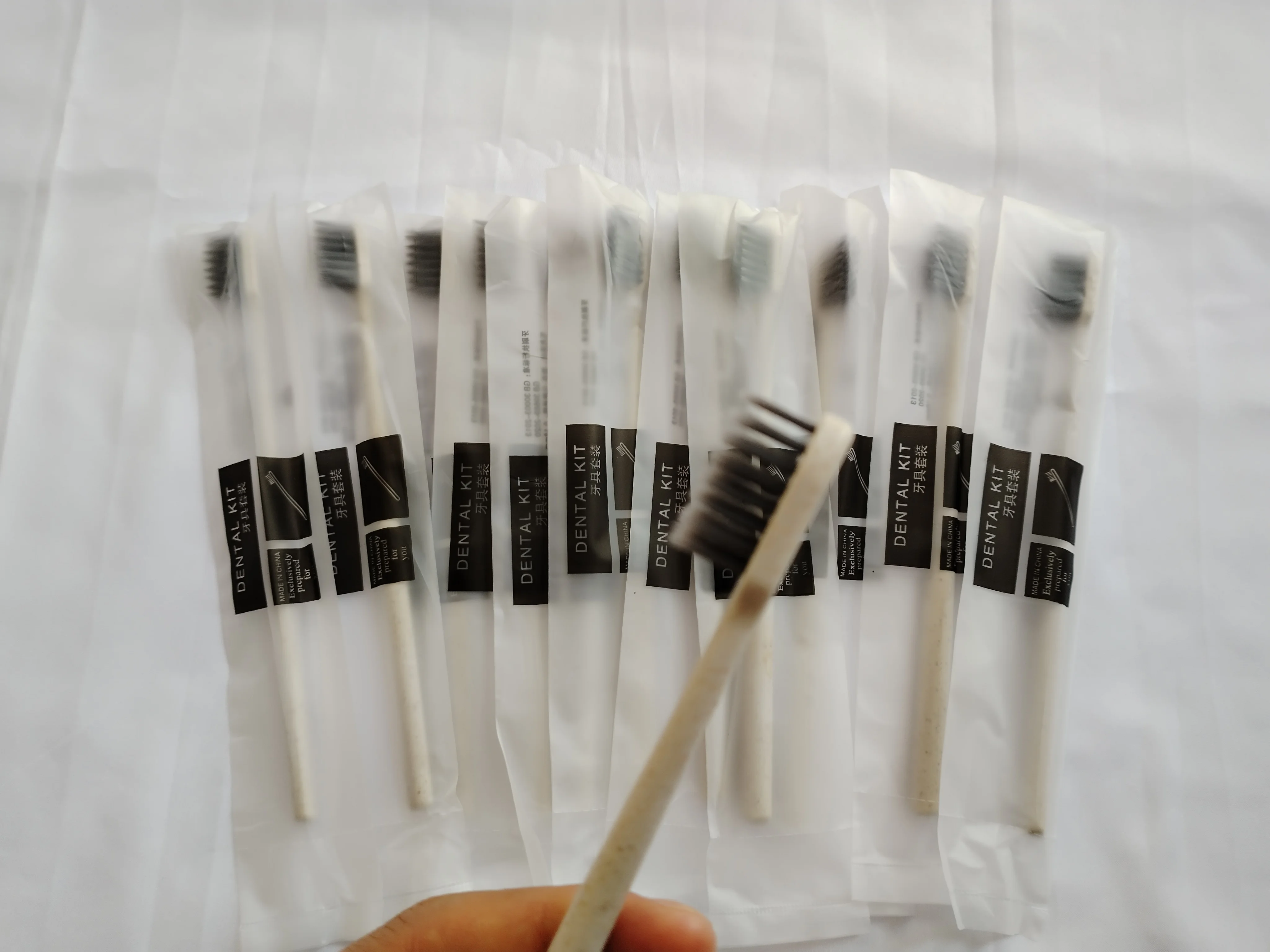 100 Pack Wheat Straw Toothbrush Eco Friendly Recyclable Biodegradable Travel Hotel Toothbrushes with Individual Package