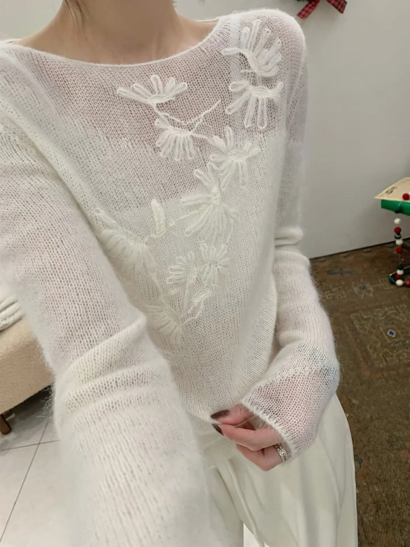 

Вязаный свитер ручной работы с ажурным узором, белый, женский, зимний, модный, нежный, на одно плечо, топ для ношения под одеждой, из верблюжьей шерсти