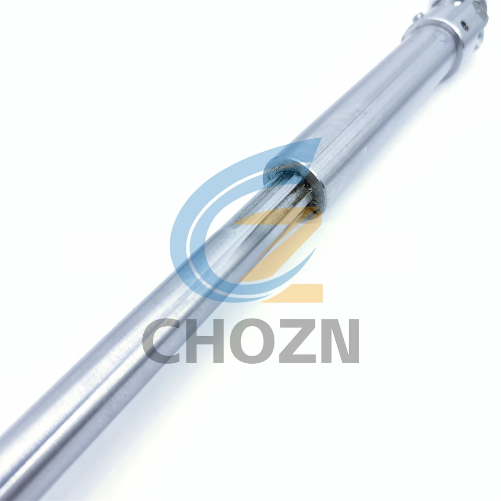 أجزاء كوموري 26 28 موصل التغذية بأربعة فتحات كوموري المغذية العالمي ناقل الحركة رمح قطع غيار كوموري