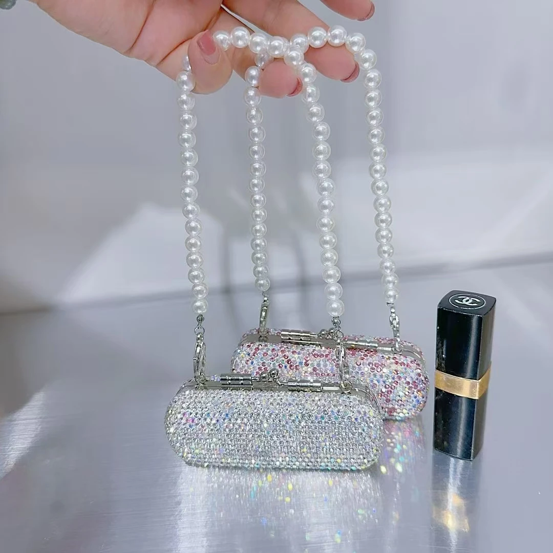 

Shiny Rhinestones Lipstick Case with Pearl Chains Mirror Diamond Clip Portable Universal Holder Dust-proof Storage Box for Women