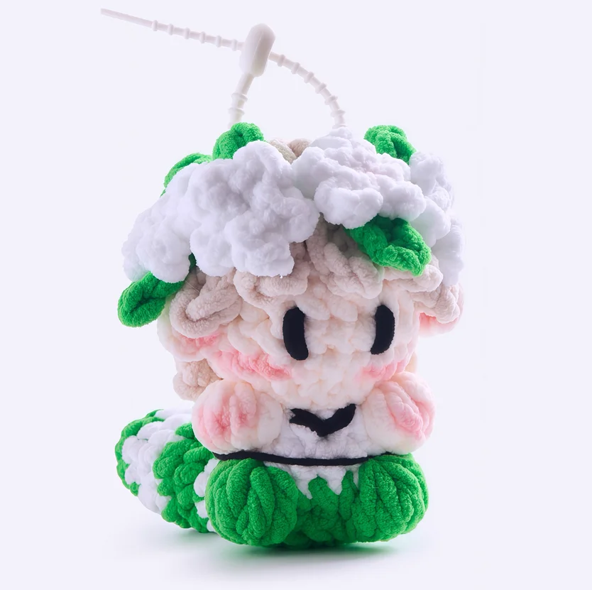 

Celebrity merchandise: Gummy candies, handmade crocheted dolls, concert support materials, and keychains.