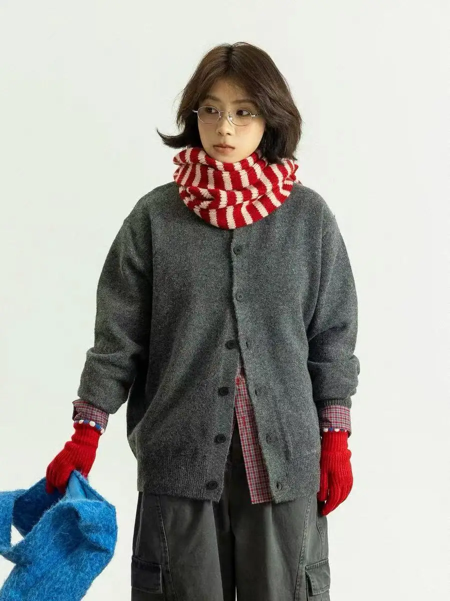 

Мужской вязаный свитер с высоким воротником в стиле ретро, свободный крой, повседневный, в корейском стиле, для осенне-зимнего сезона, из полиэстера...