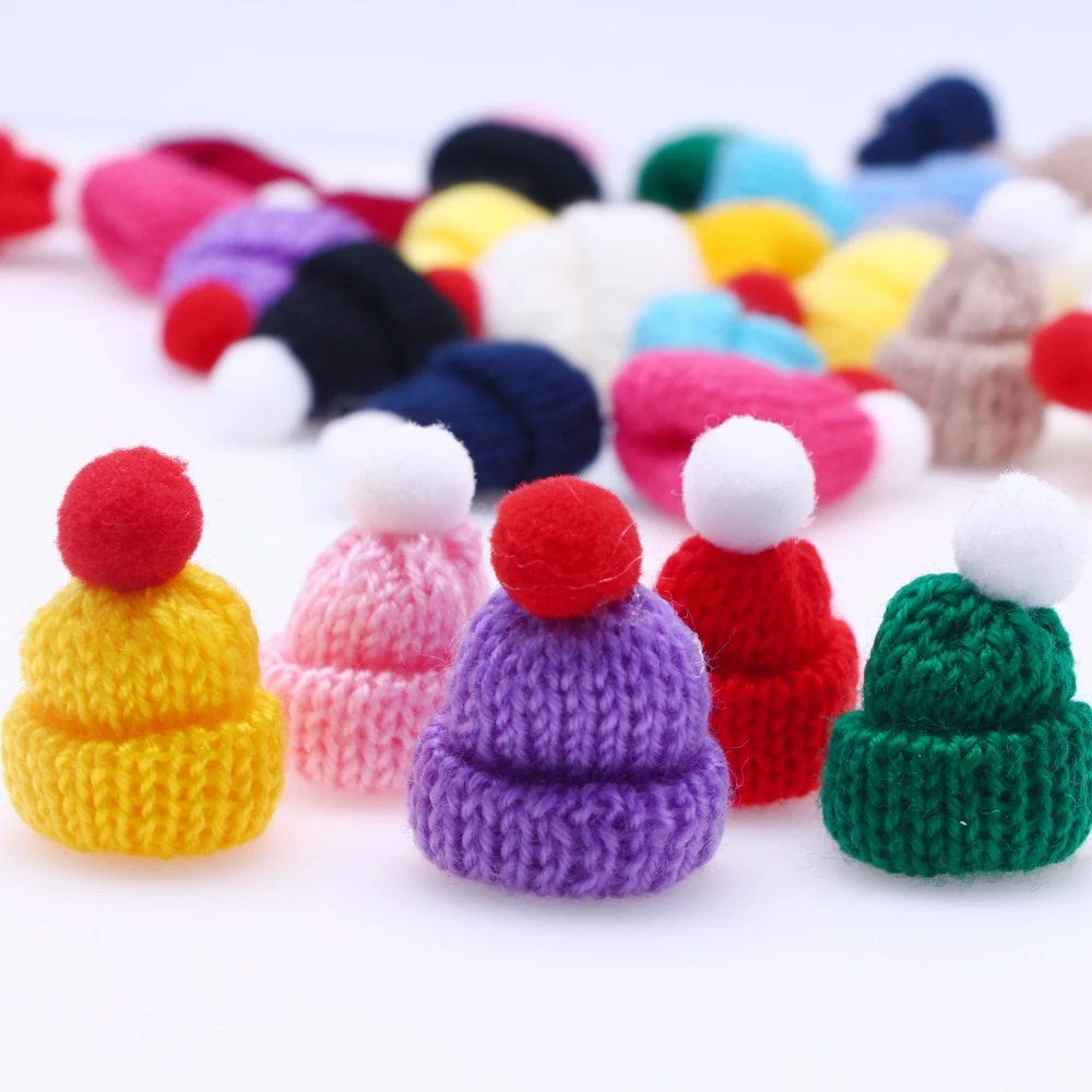 10 pz Mini fatto a mano piccolo cappello a maglia albero di natale ornamenti bambola cassa del telefono fai da te decorazione artigianale