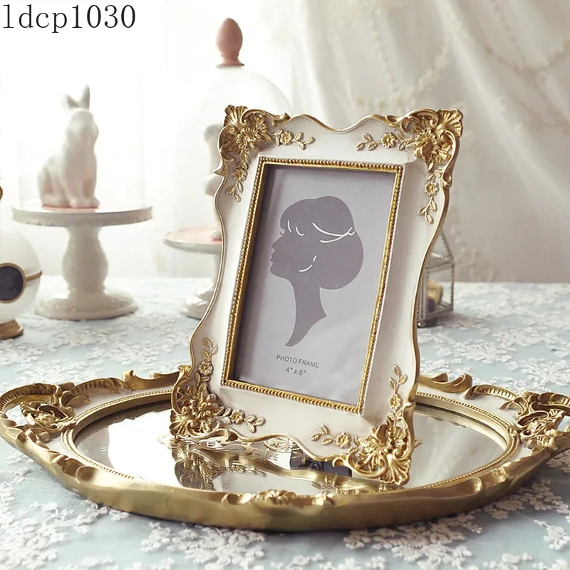 Embossed photo frame creative table European painted gold resin photo frame 6 inch photo frame home decoration