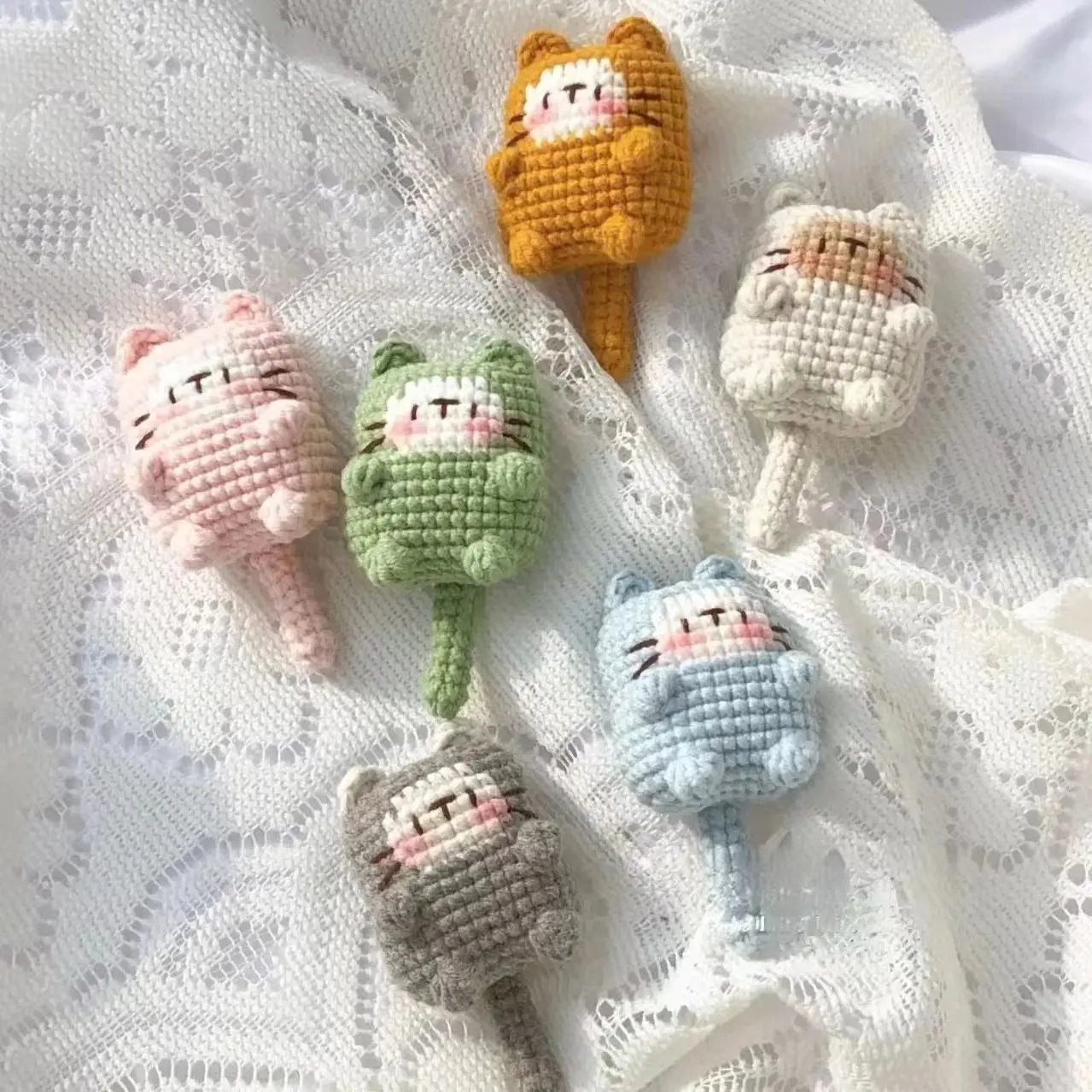 Handmade Crochet Cat Keychains Finished Knitting Animal Dolly Keyring Cartoon Cute Small Cat Charms Yarn For Hook Backpack Gifts