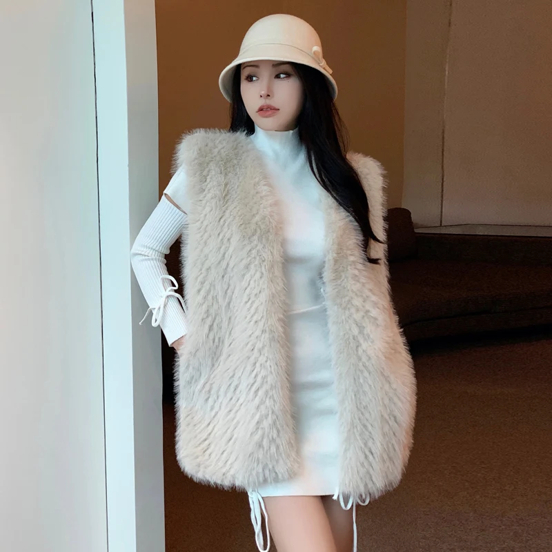 2024 New Winter Fall Faux Fur Vest for Korean Fashion Women White Faux Fur Coat Sleeveless Design