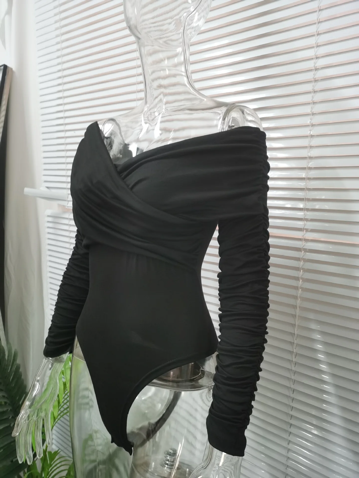 Mono plisado de manga larga con un hombro y cuello en V para mujer, mono ajustado con temperamento, nueva colección, otoño