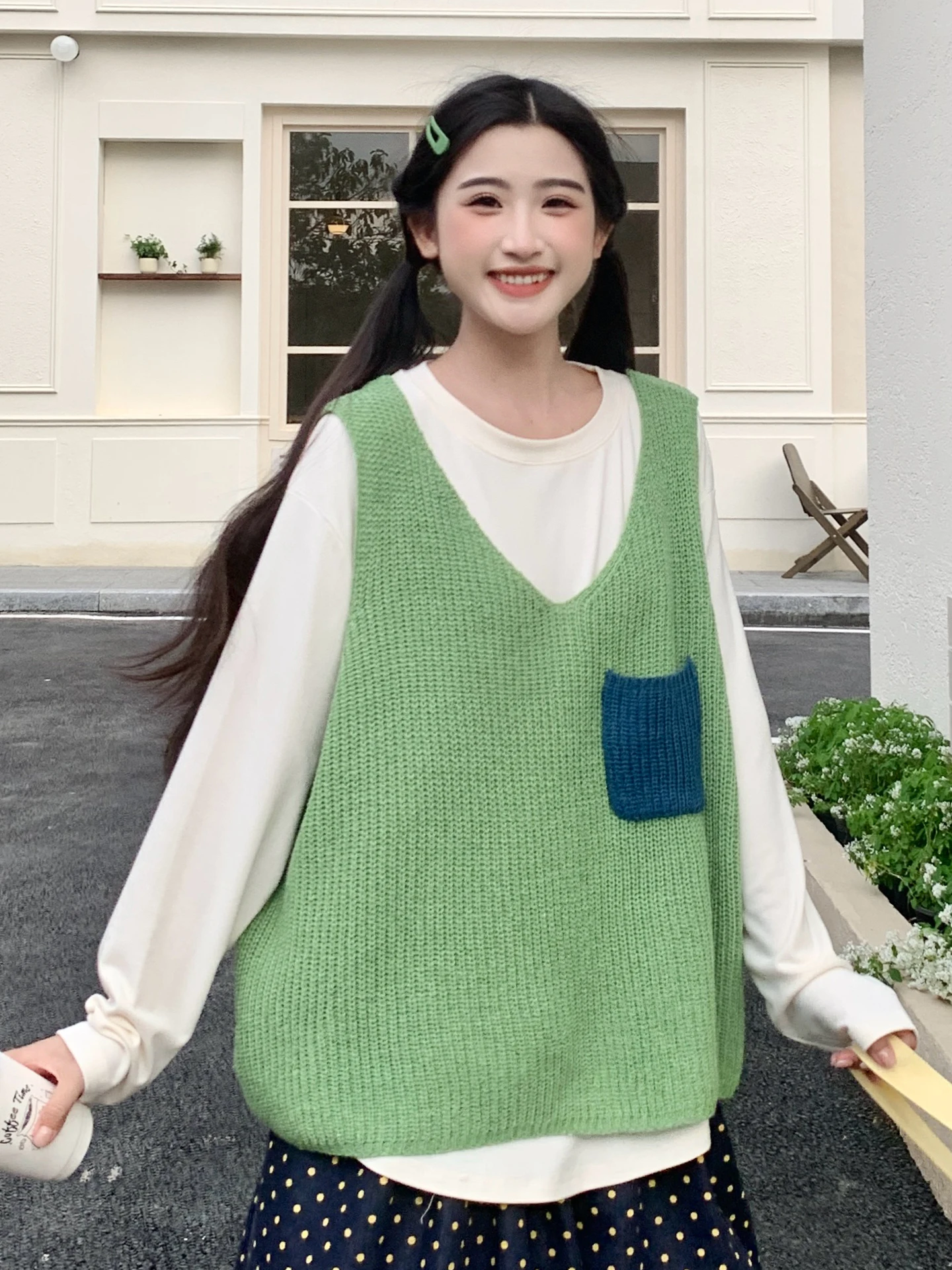 

Spring Knitted Vest Women's Outerwear Green Large Pocket Sweater Soft Loose Fit V-Neck Casual Sweet Style Fashionable Top