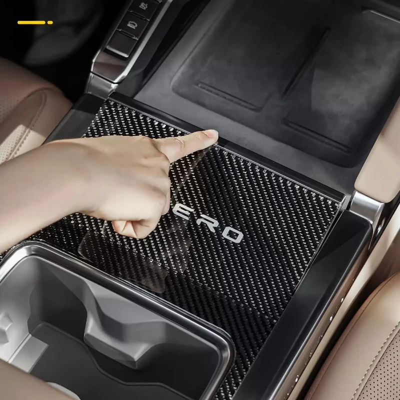 ل MHERO M-Terrain M817 لوحة التحكم المركزية ملصقات الزخرفية ألياف الكربون نمط كوب الماء حامل الغطاء الواقي #4