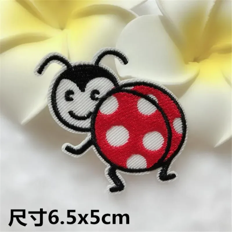 New Ladybug Embroidery Patch for Clothes Iron On Patch Sewing Applique Clothes Sticker Badge Apparel Sewing Garment Accessories