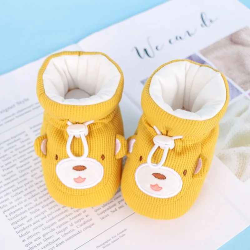 

Thickened Fleece Lined Soled Anti Slip Baby Shoes for Newborns 0-12M Unisex Foot Protectors with First Walkers Nursery Socks
